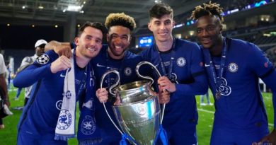 FILE PHOTO: Soccer Football - Champions League Final - Manchester City v Chelsea - Estadio do Dragao, Porto, Portugal - May 29, 2021 Chelsea's Ben Chilwell, Reece James, Kai Havertz and Tammy Abraham celebrate with the trophy after winning the Champions League Pool
