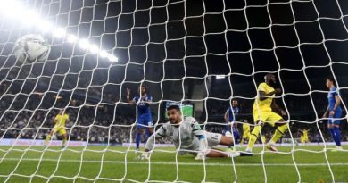 Chelsea's Romelu Lukaku scores their first goal