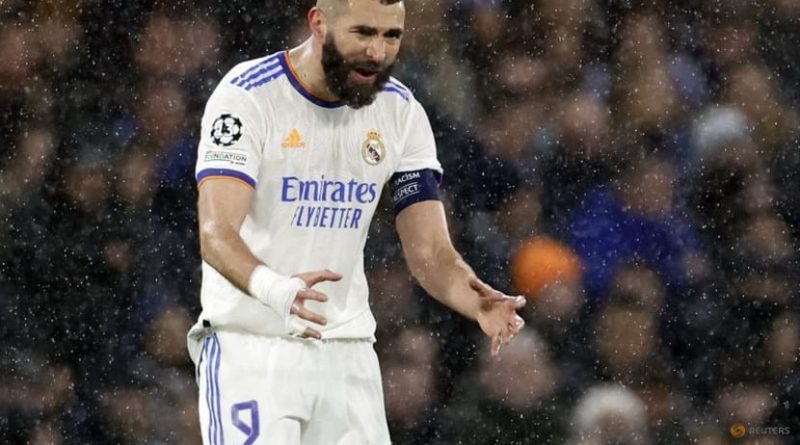 Soccer - Benzema hat-trick gives Real Madrid 3-1 win at Chelsea